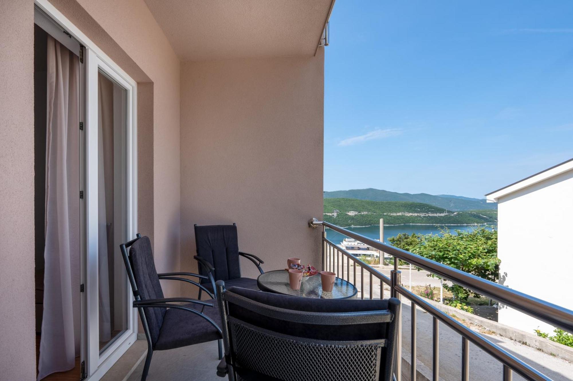 Apartments Glorija Neum Oda fotoğraf